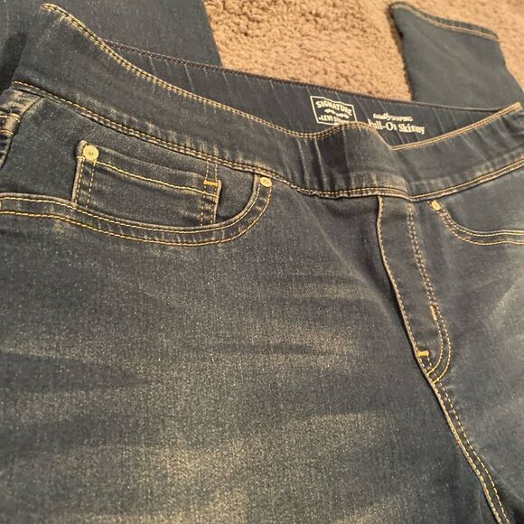 Levi’s Pull On Skinny Jeans Size 12 Short - Picture 5 of 14